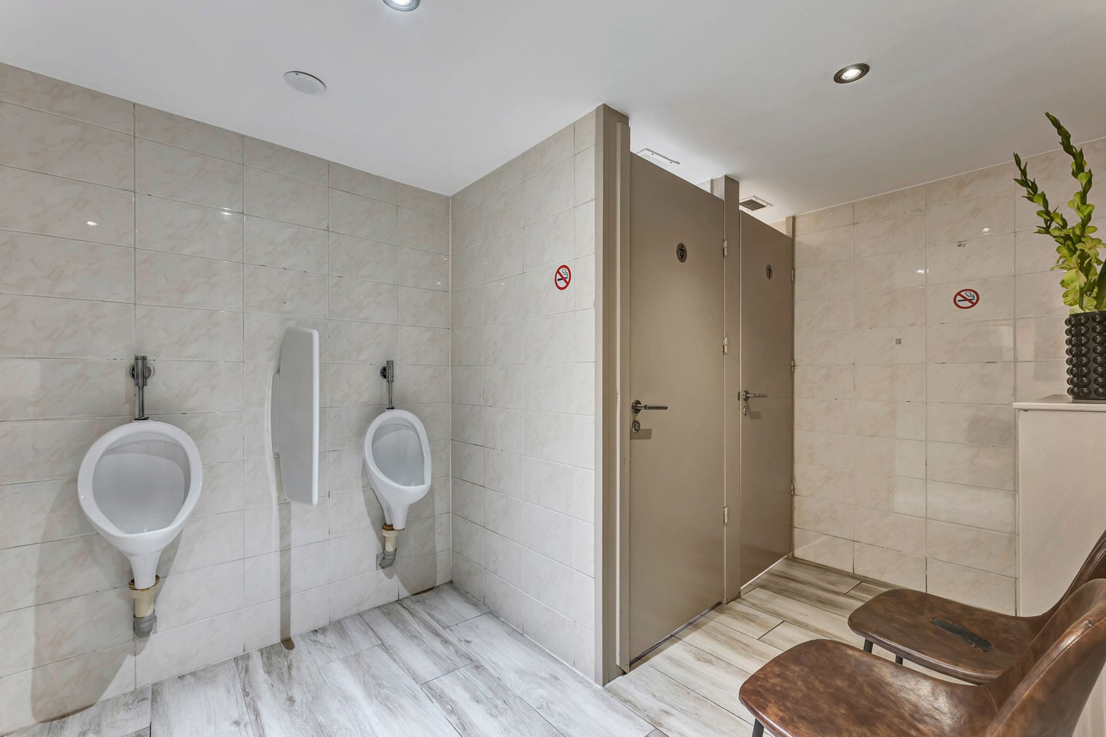 Gewaardeerd restaurant/handelspand met appartementen foto 19