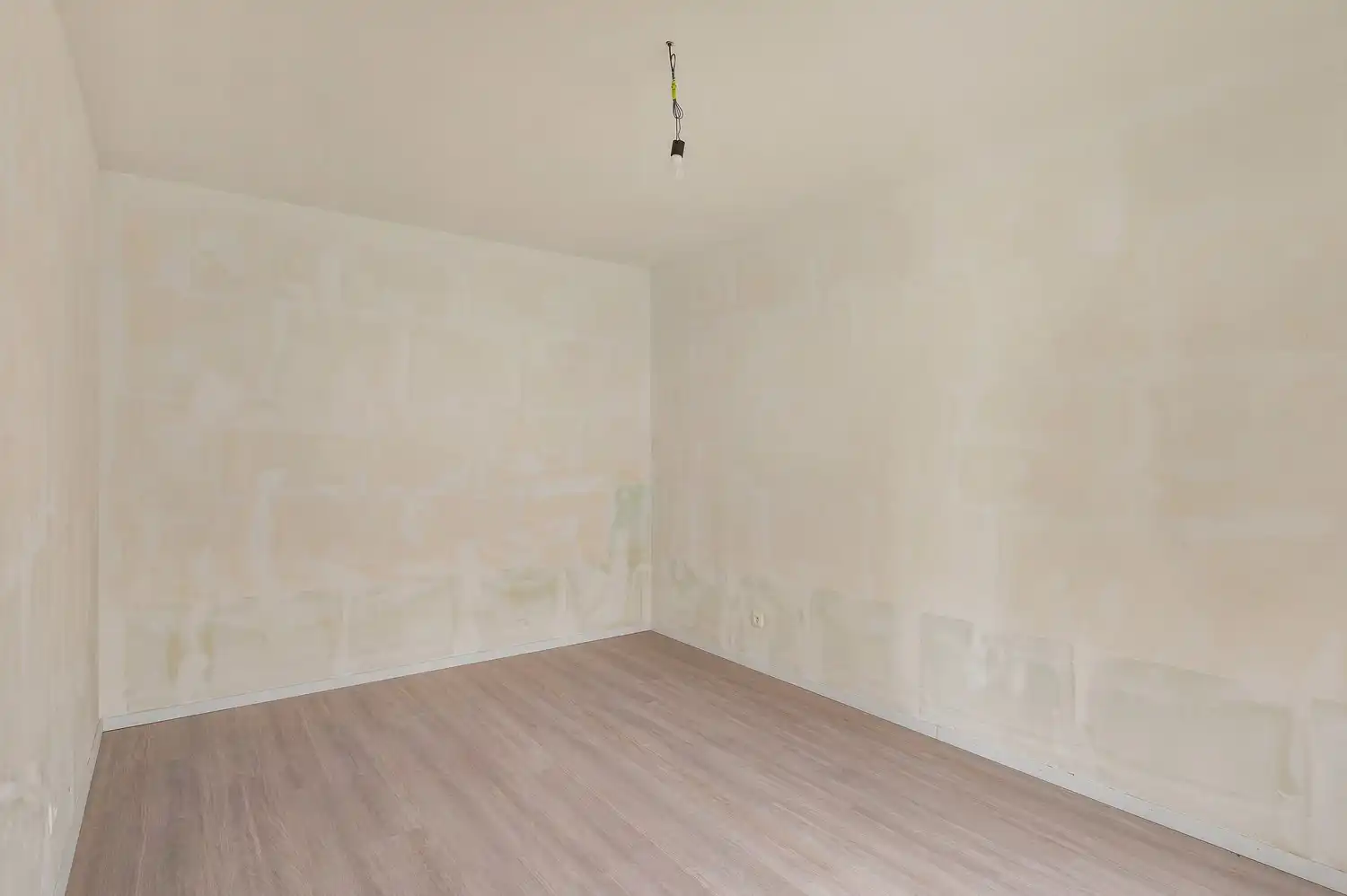 PRACHTIG 3 SLAAPKAMER APPARTEMENT MET ONDERGRONDSE AUTO-STAANPLAATS EN AANPALENDE BERGING foto 14