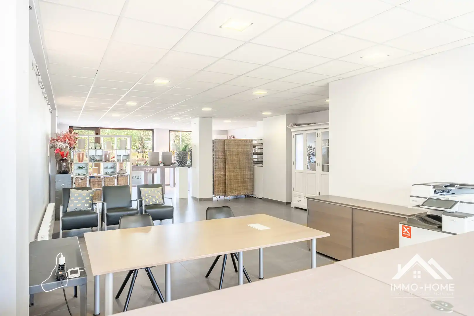 Ruim handelspand dicht bij centrum Gent foto 3