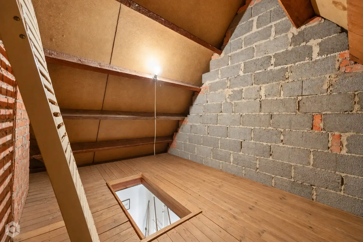 Ruime villa met 5 slpkrs, zwembad en handelsruimte op perceel van 3383m² te Berlaar foto 36