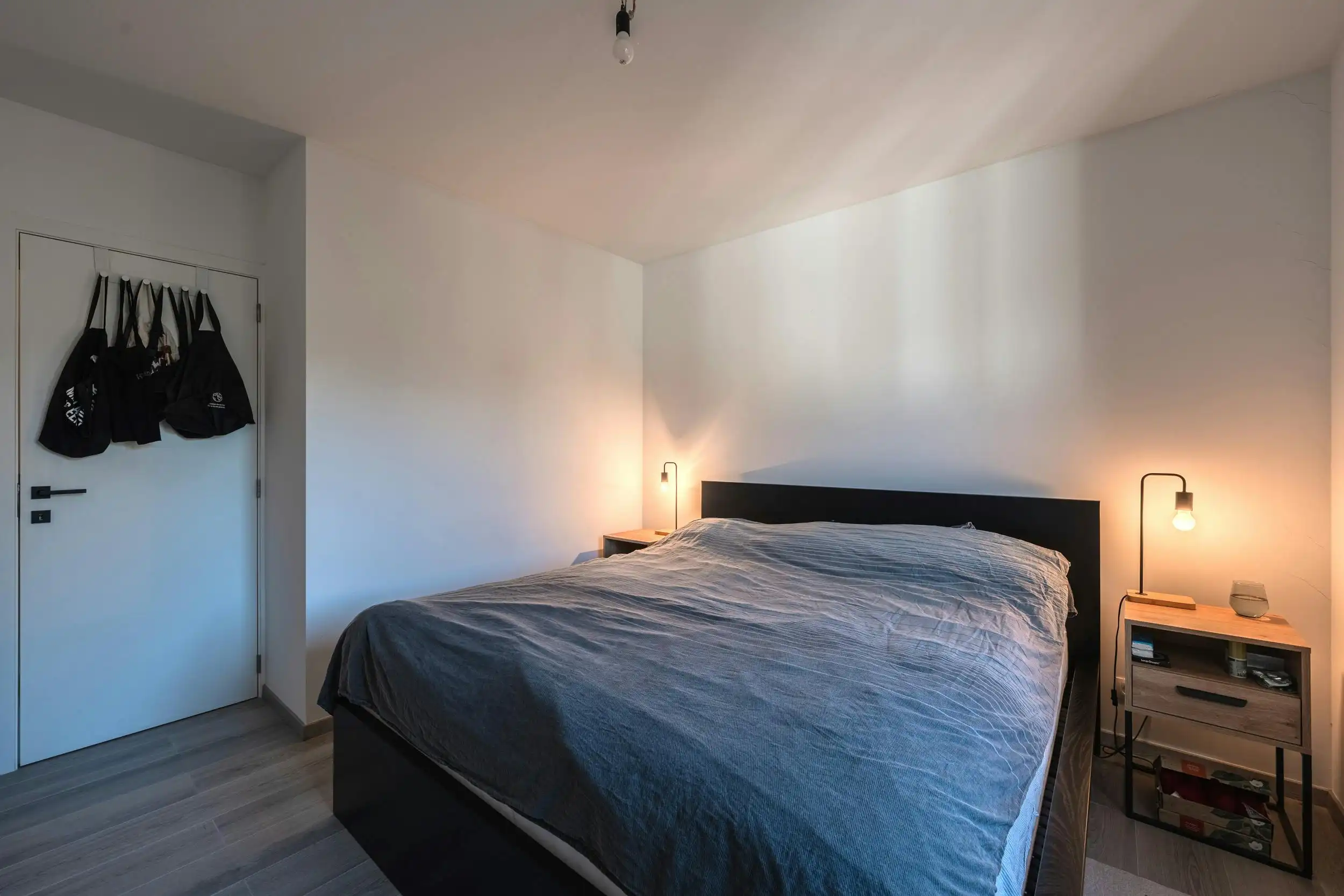Instapklaar 2-slaapkamer appartement (85m²) te Oostende foto 12
