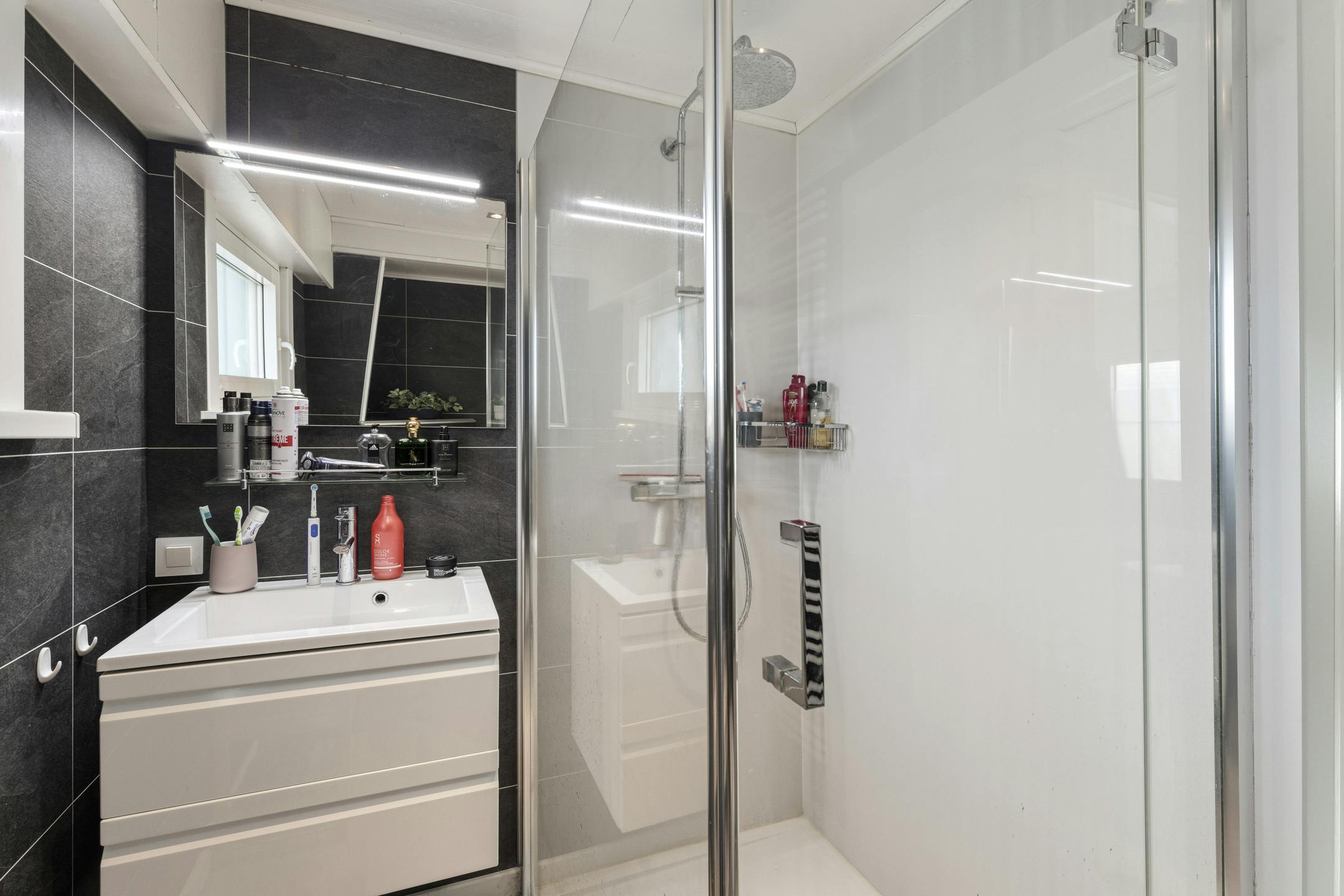 Mooi afgewerkt huis te koop in Vlamertinge met EPC B-label! foto 29