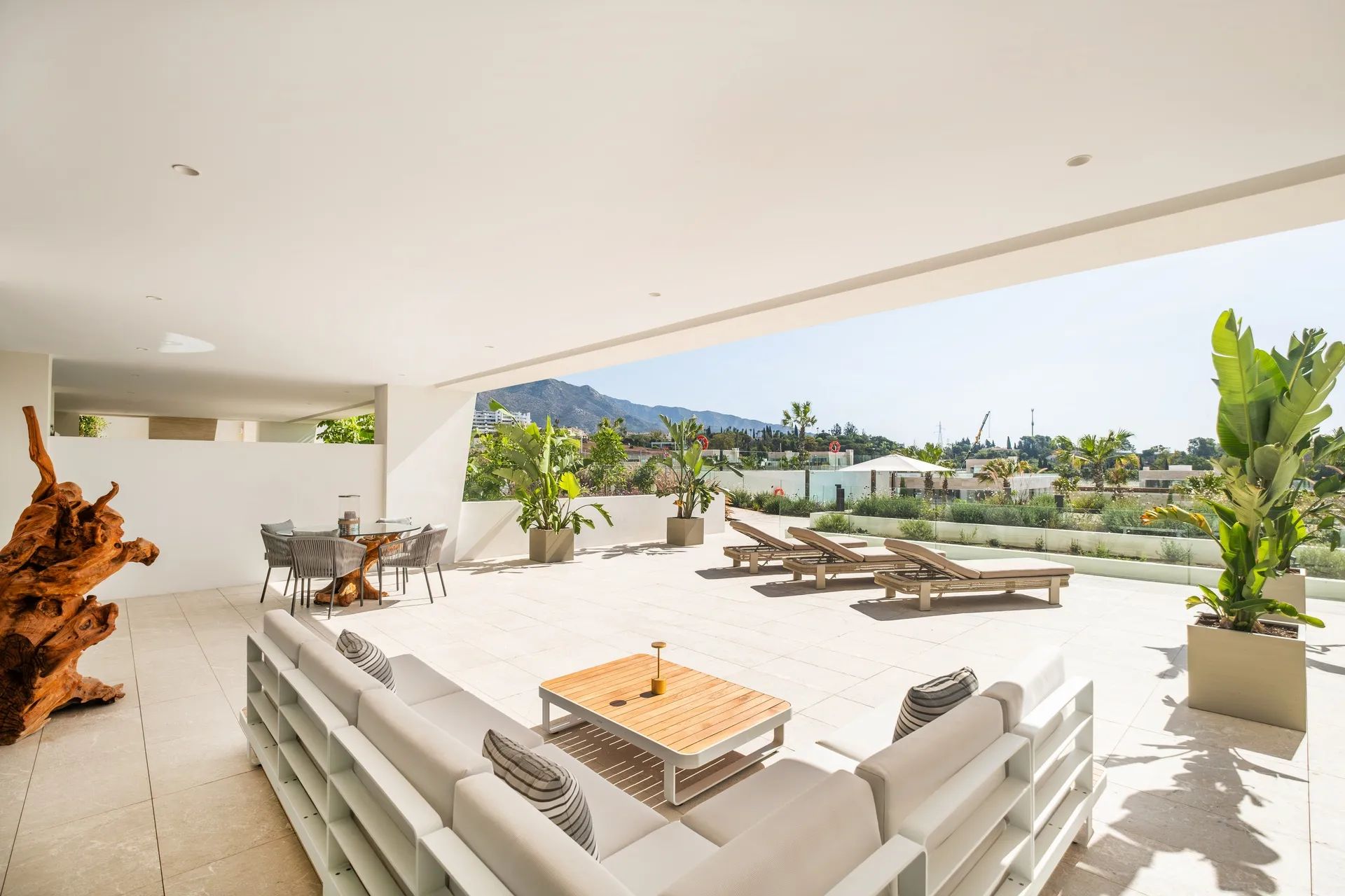 Beleef ultieme luxe op de Golden Mile van Marbella: jouw exclusieve droomwoning op een toplocatie! foto 19
