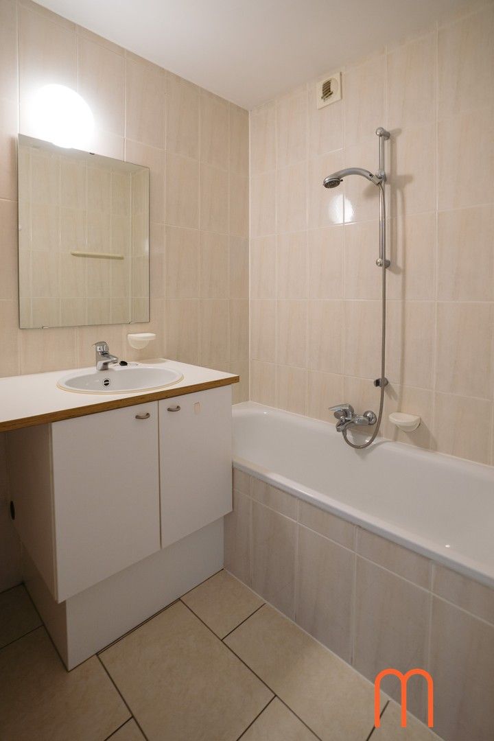 Mooi 1-slaapkamer appartement gelegen nabij het Casino Kursaal en het strand. foto 7