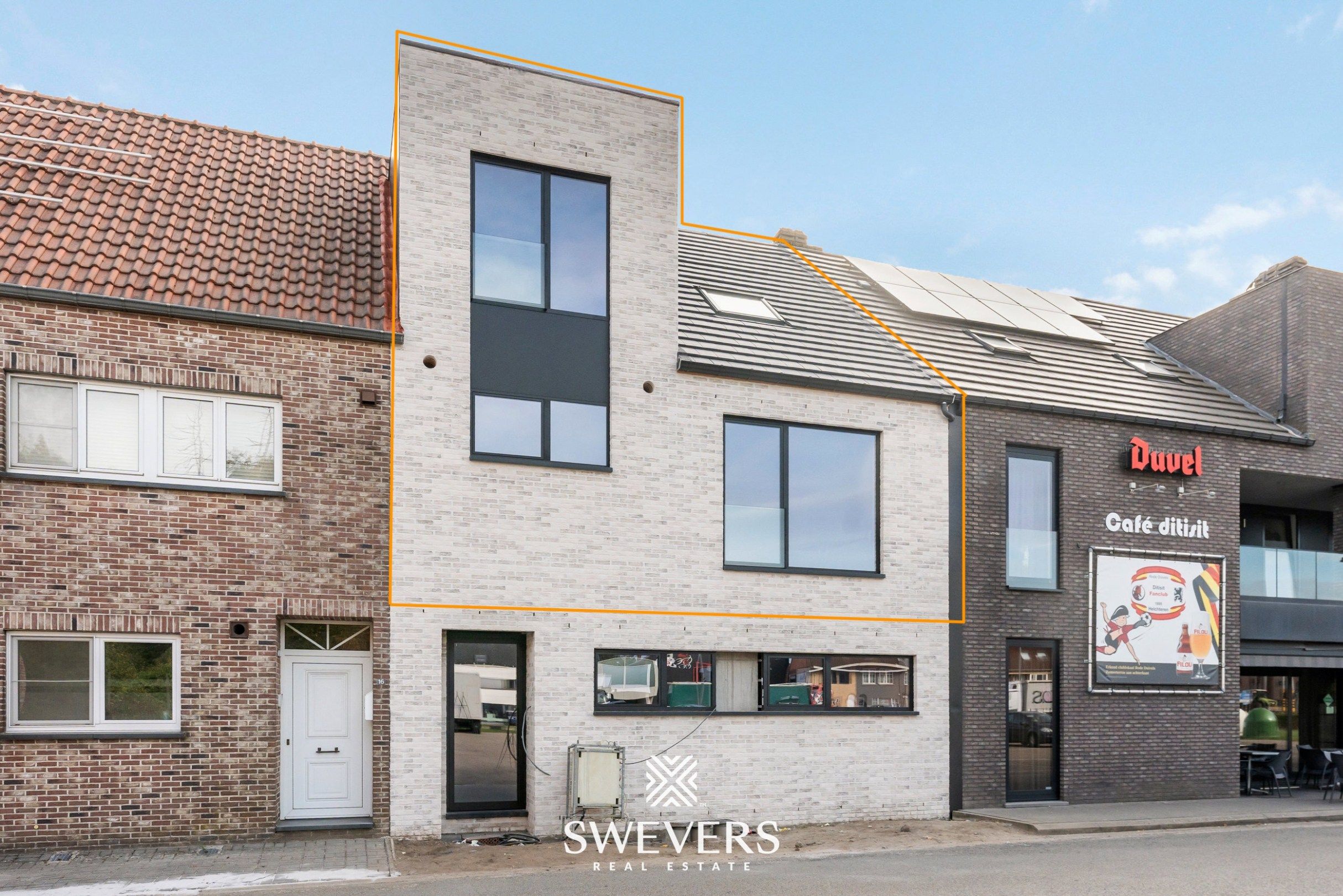 Ruim duplexappartement met groot terras en garage in Helchteren foto 2