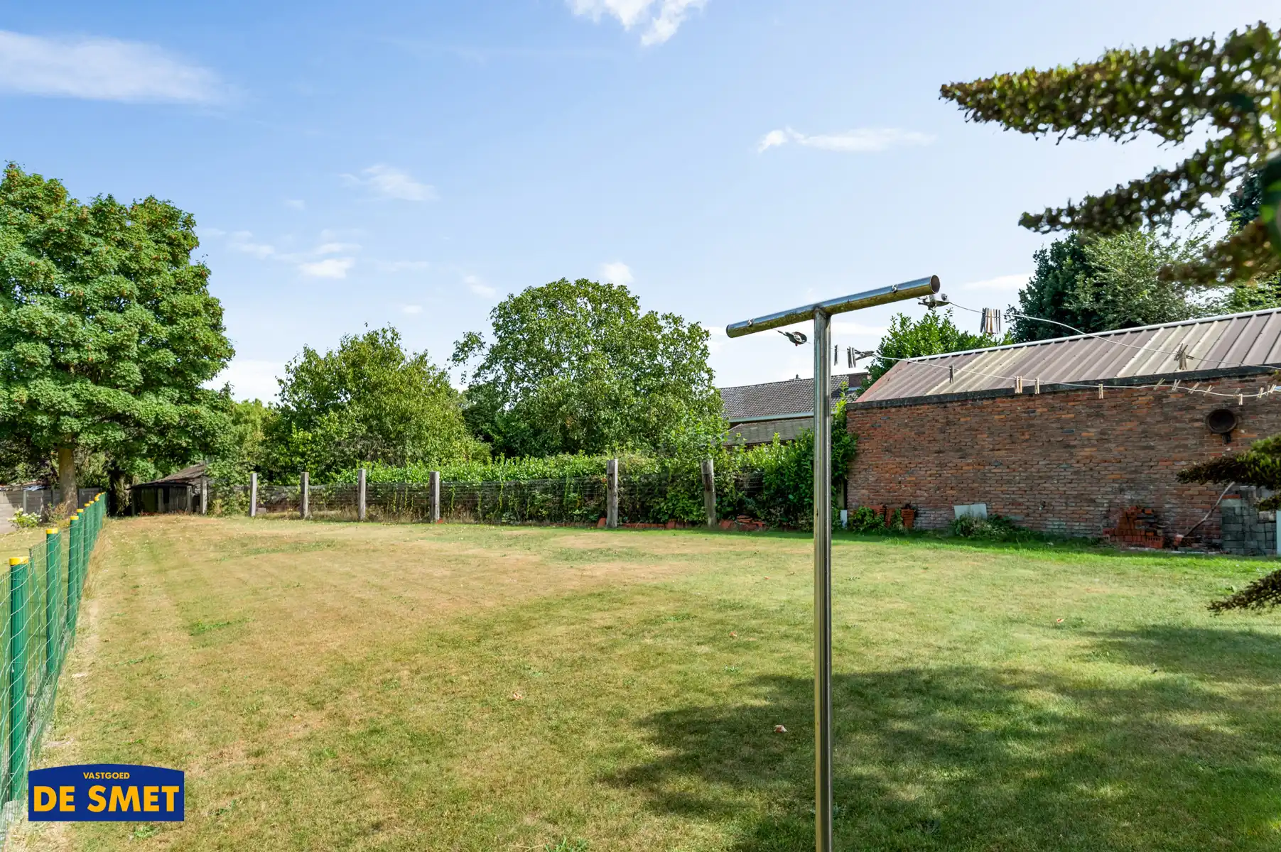 Te renoveren woonst met open groen zicht achteraan foto 2