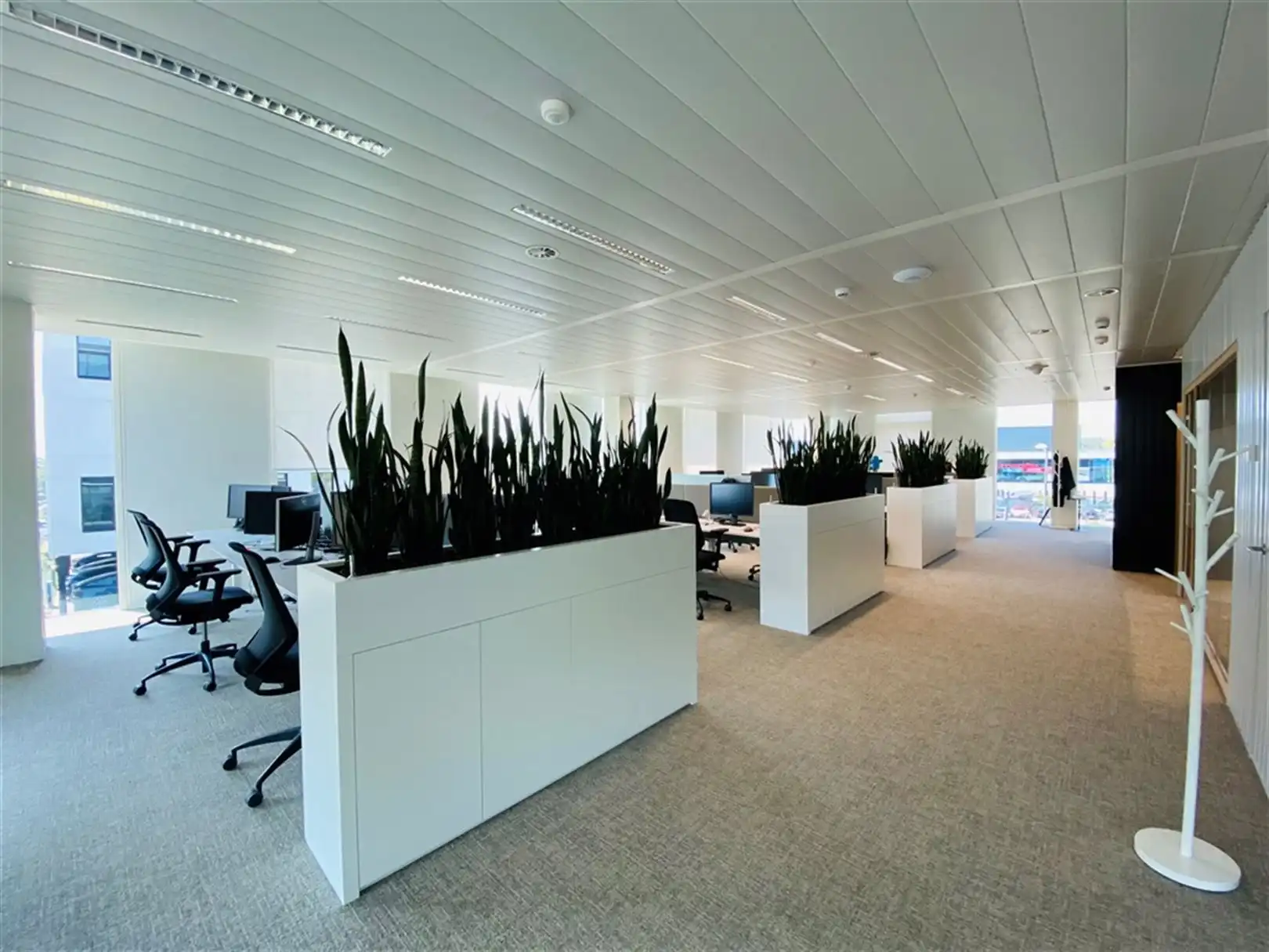 Gemeubelde kantoren in stijlvol gebouw langs The Loop foto 24