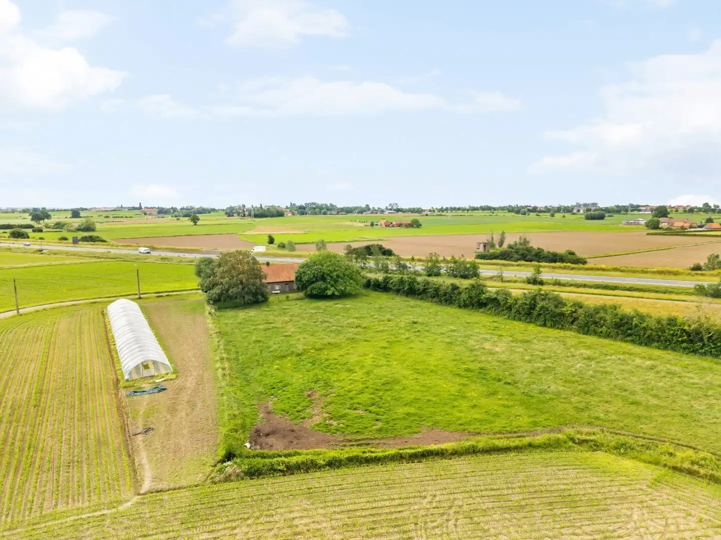 Charmante woning  op een groot perceel met landelijk zicht en vlotte verbinding in Beselare foto 4