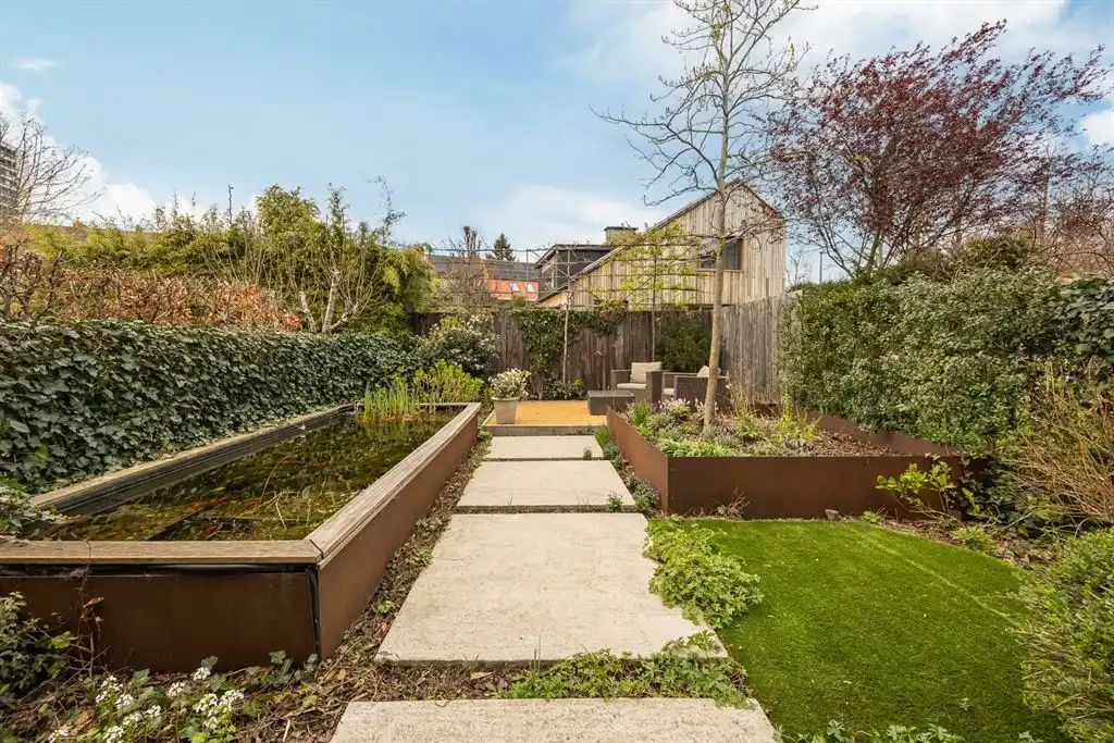 Luxe bel-etage in topbuurt op Linkeroever met heerlijke tuin foto 6