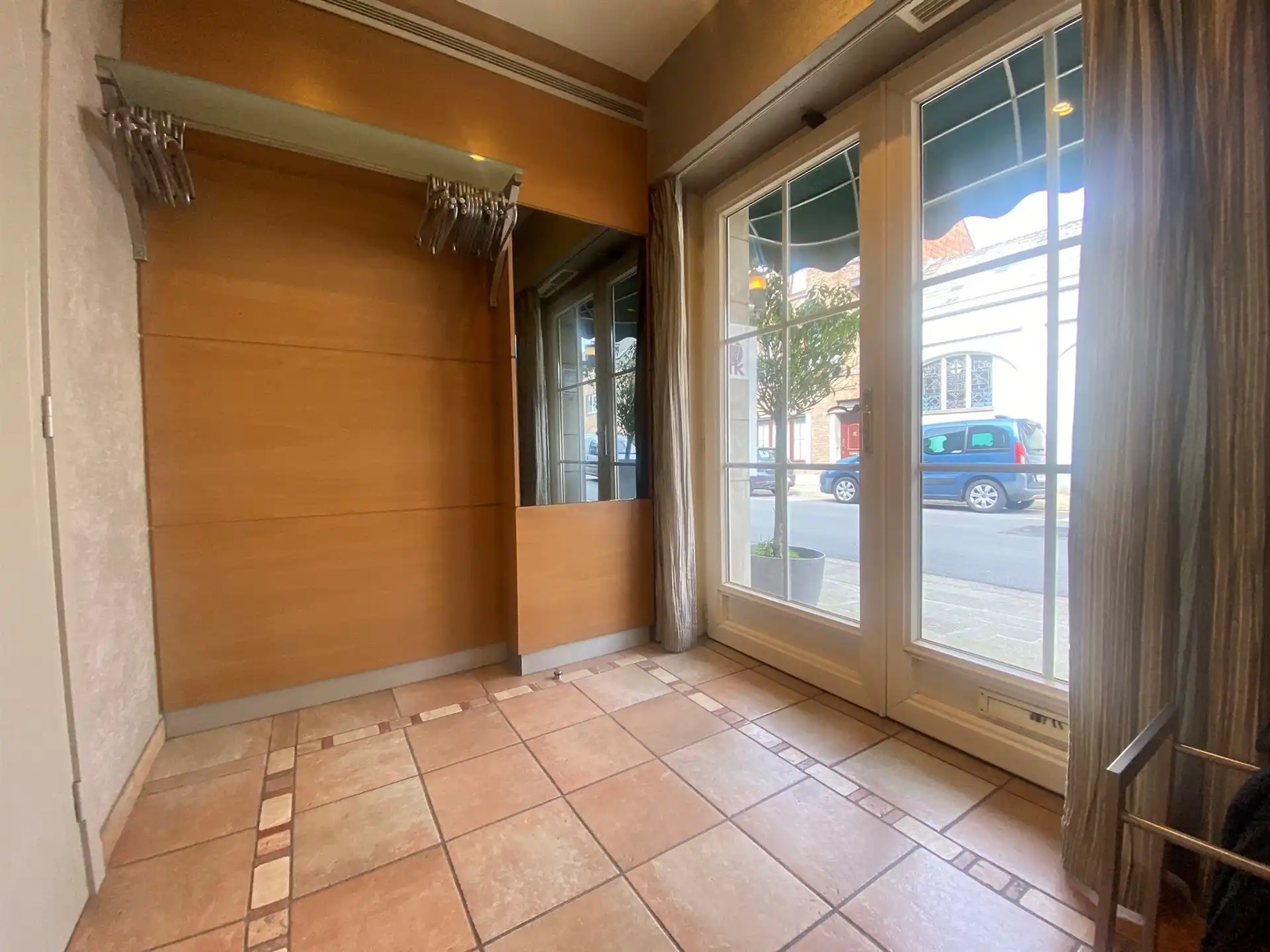 centraal gelegen handelspand foto 10