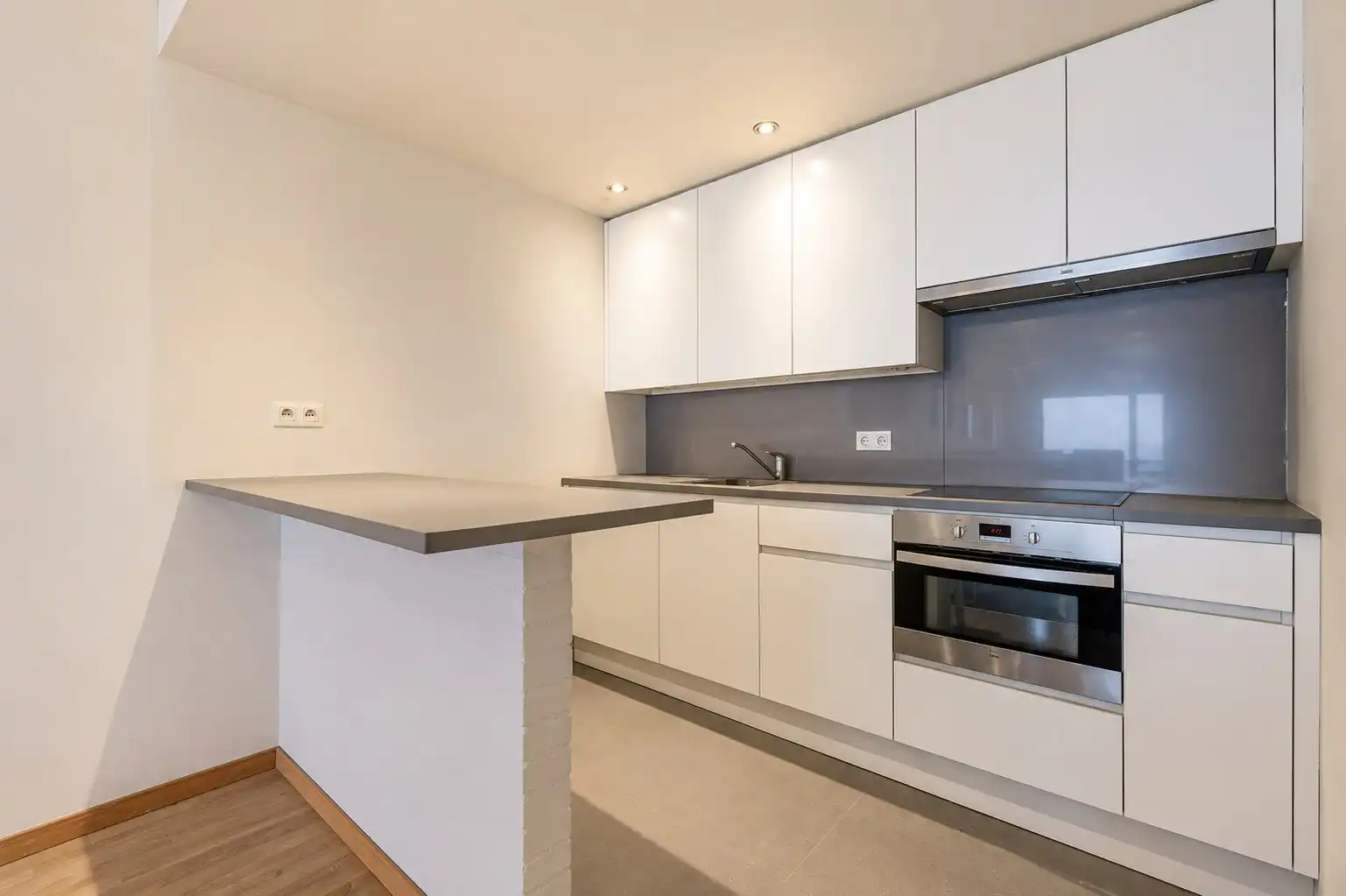 Appartement met frontaal zeezicht. foto 6