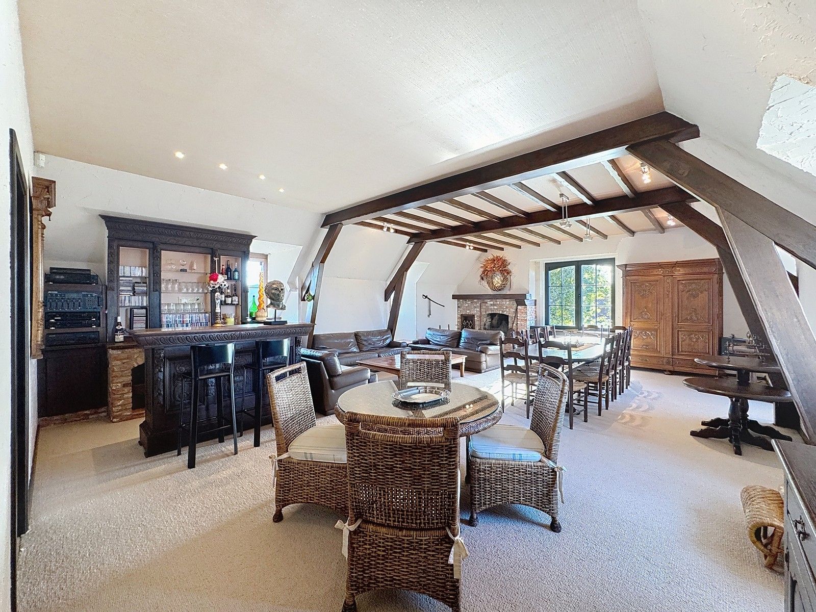 Instapklaar, luxueus afgewerkte VILLA (5 slpkms, dubbele garage, ...) met BIJGEBOUWEN (stallingen en bergplaats) te Ingelmunster. Grondopp.: 2.814m2 foto 20