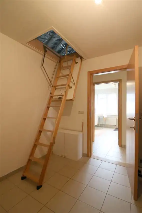 Moderne driegevelwoning met 3 slpk en tuin op rustige locatie foto 16