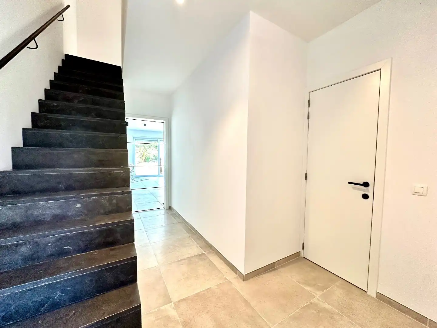 Nieuwbouwwoning te huur in Heers met drie slaapkamers  foto 2
