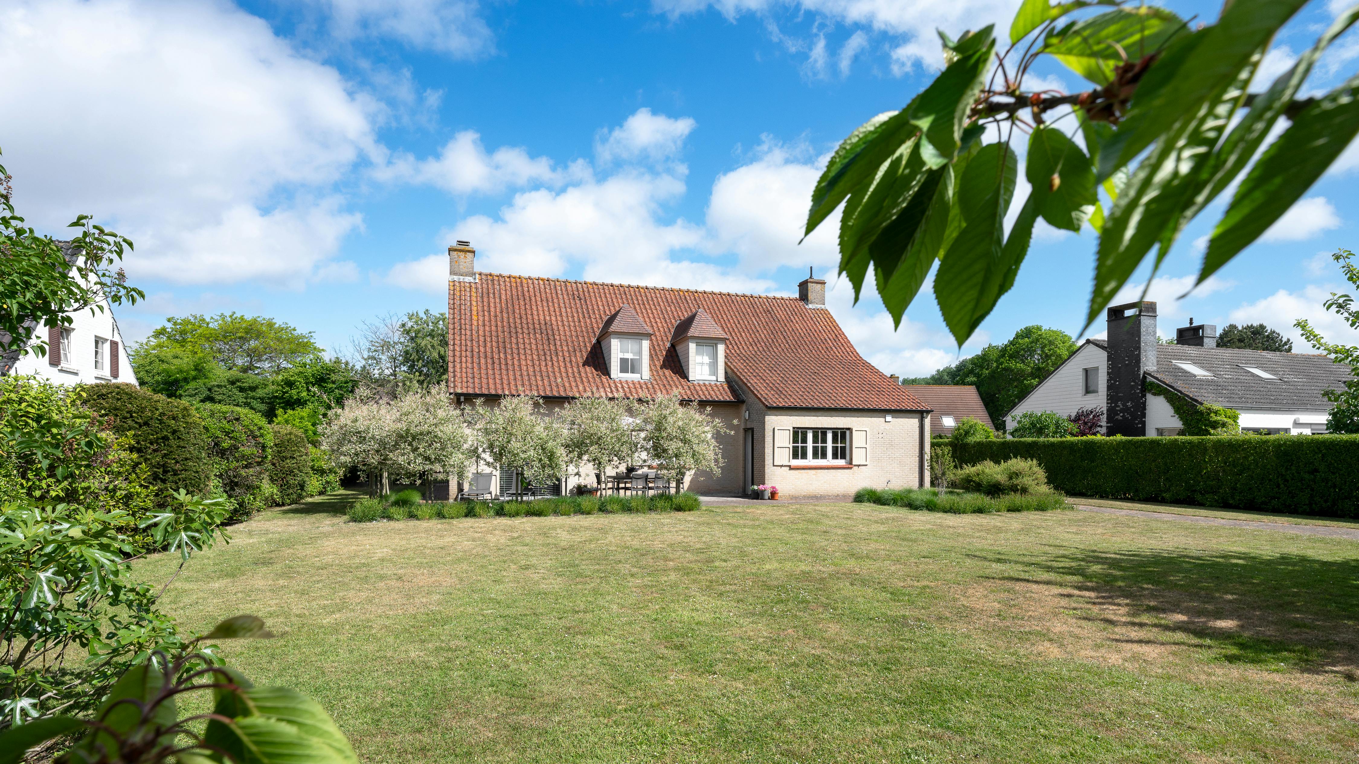 Villa op perceel van 916m² te koop in Knokke-Heist foto 7