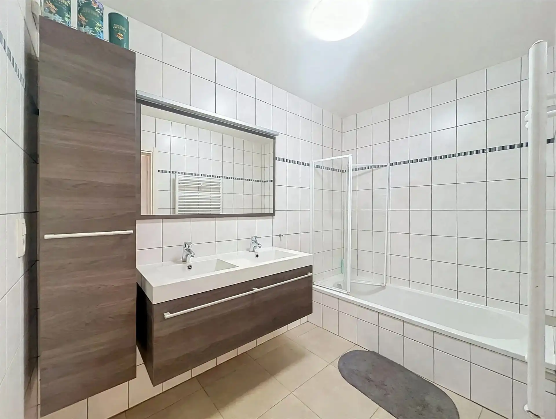 Recent en instapklaar 2 slaapkamer-appartement met 2 terrassen en  overdekte autostaanplaats foto 7