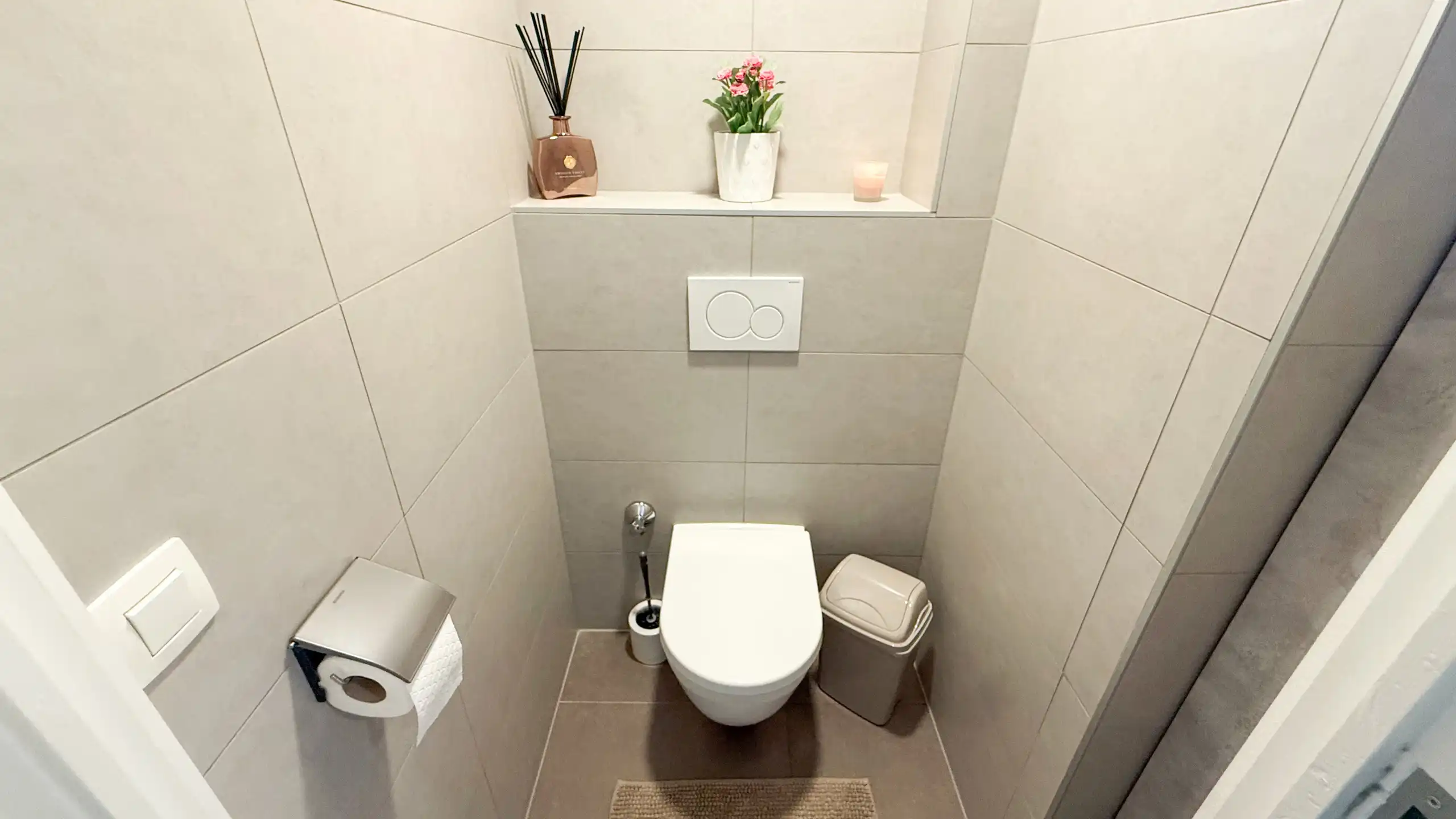 Ruime gezinswoning met 3 slaapkamers en fraaie veranda! foto 25