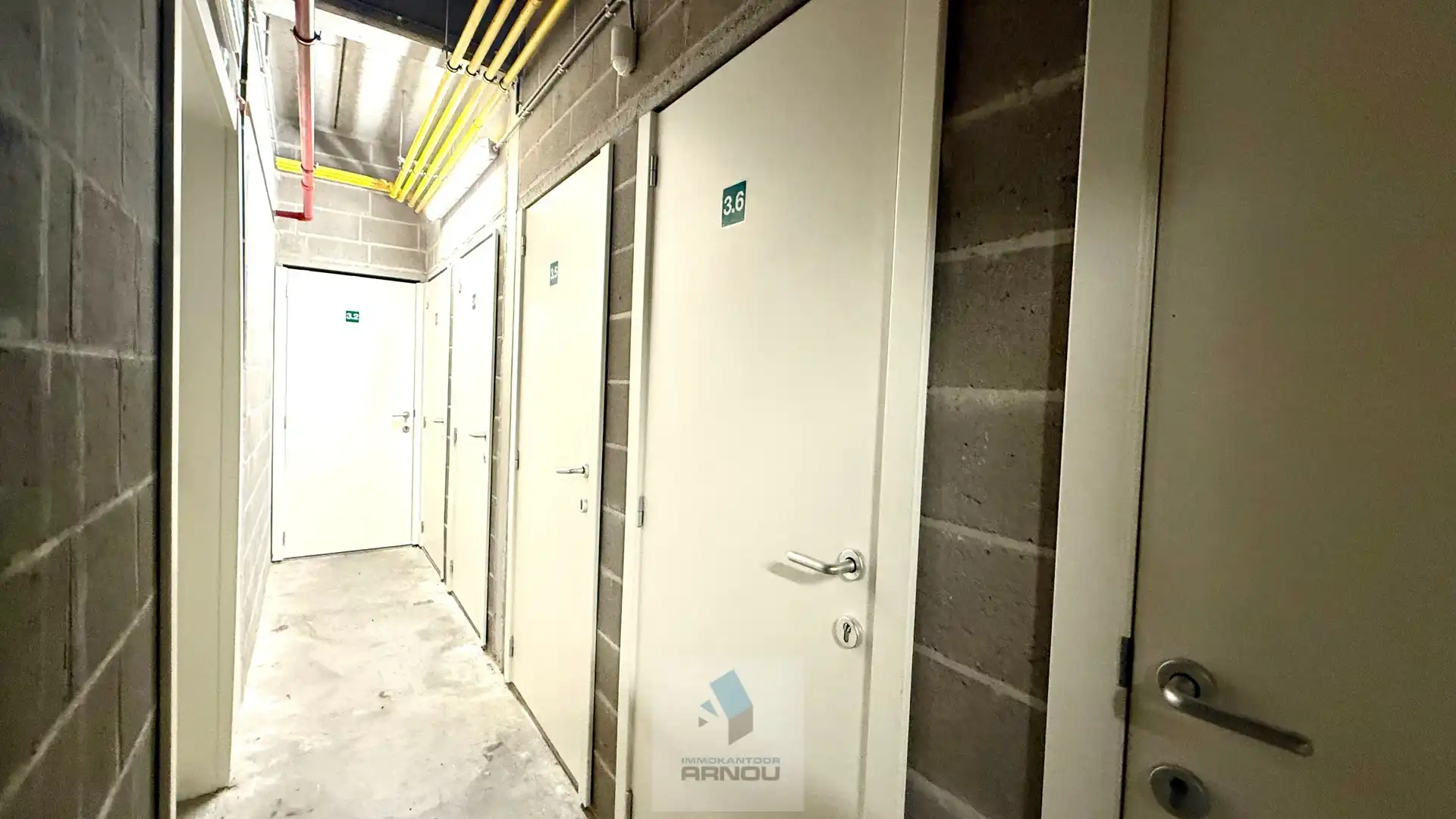 Centraal gelegen, gelijkvloers appartement met 2 slaapkamers en ruim terras met zicht op de Leie foto 15