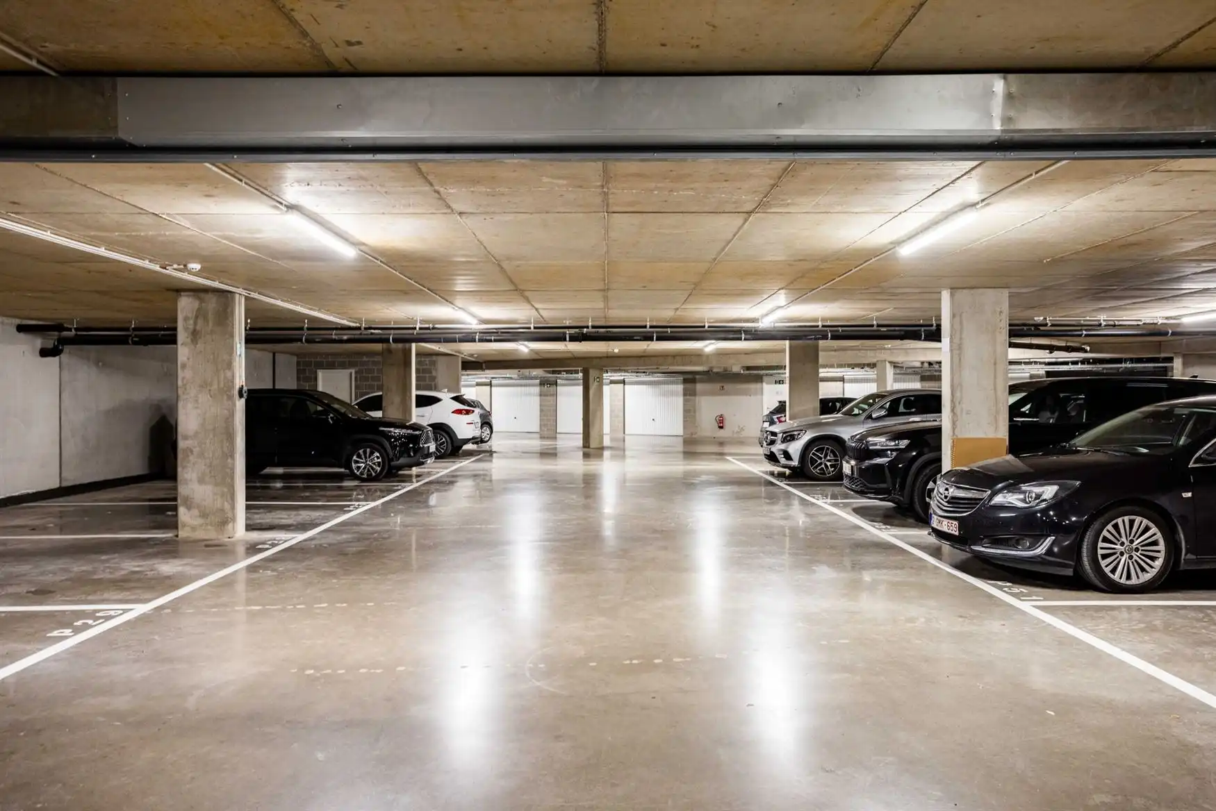 Instapklaar penthouse met terras aan Louisapark in Eeklo foto 16