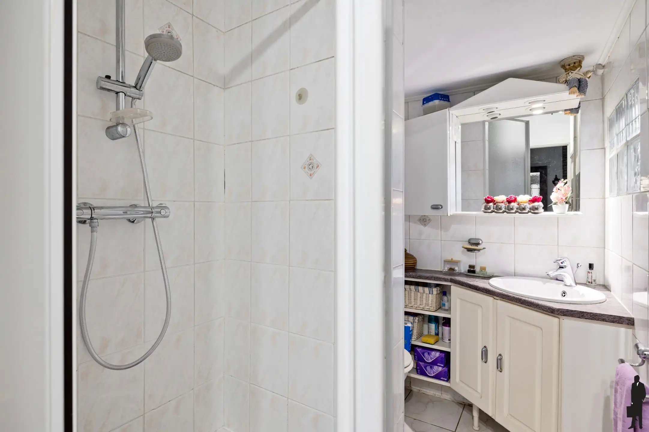 Te renoveren burgerwoning met 3-4 spk en zuidwest tuin  foto 10