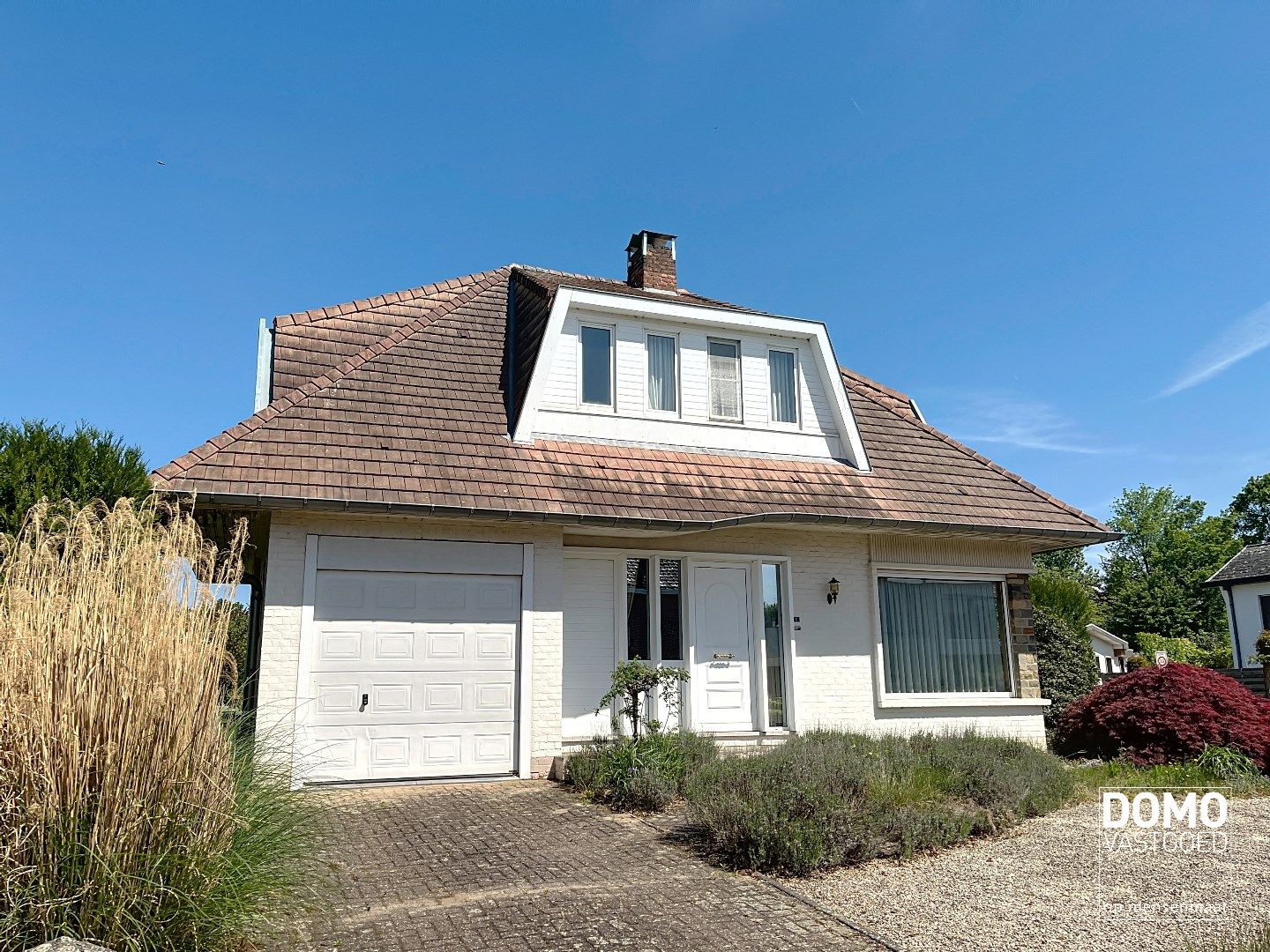 Hoofdfoto van de publicatie: RUIME GEZINSWONING MET TUIN EN GARAGE TE KERMT 