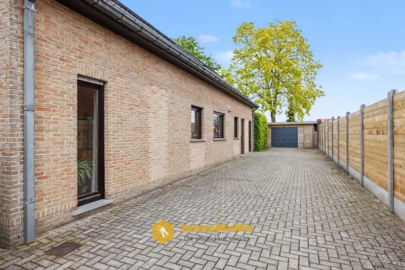 ZEER PRAKTISCHE EN RUIME WONING MET 6 SLAAPKAMERS TE KOOP foto 3