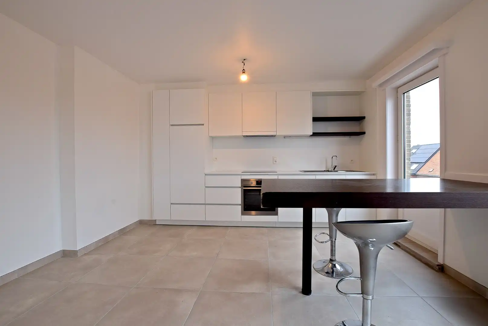 2 appartementen  (gerenoveerd in 2024) mogelijk afzonderlijk te verhuren 99m² + 46m², samen 145m²! - huuropbrengst 1500 €/maand! foto 4