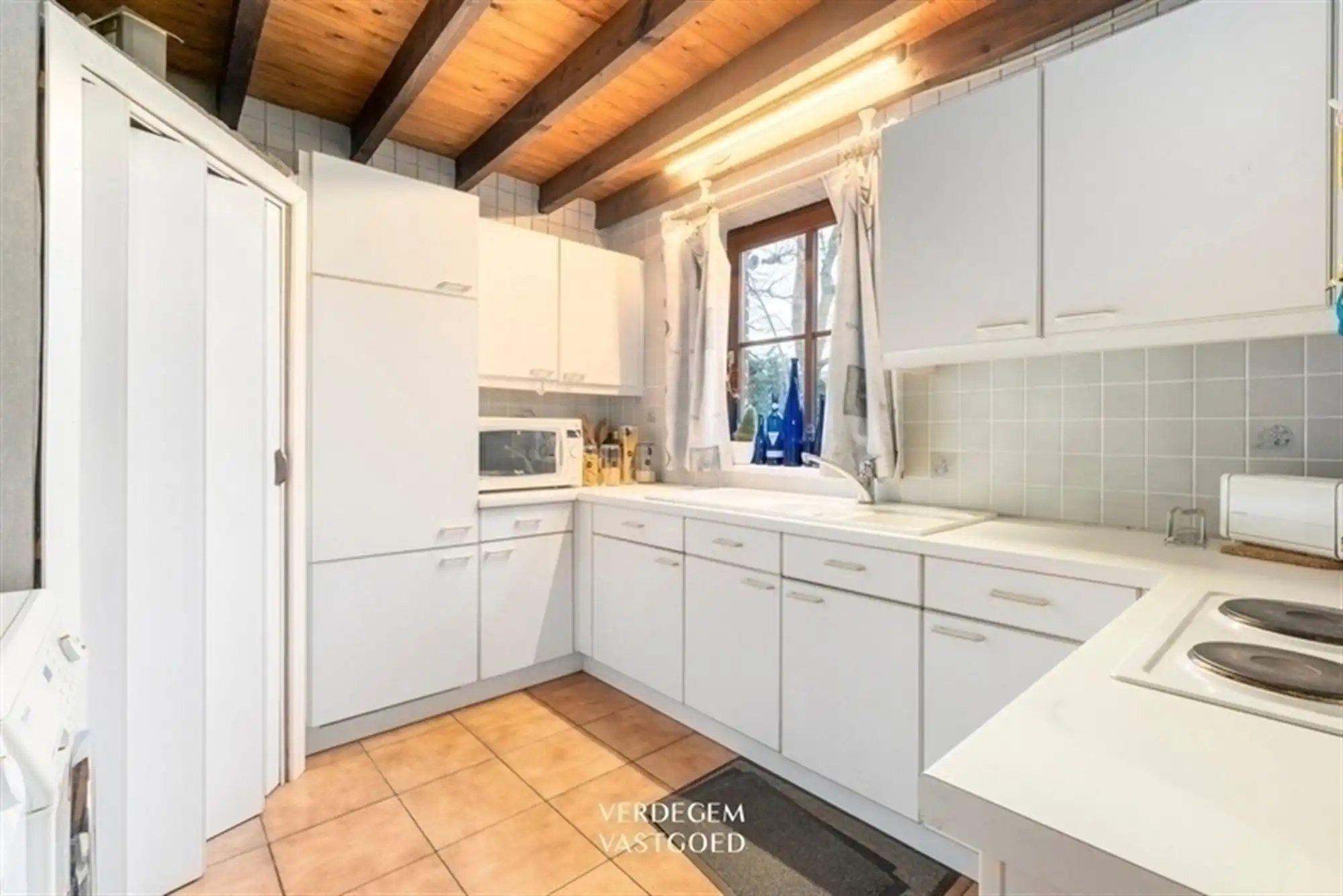 Rustig gelegen hoevewoning met volwassen tuin foto 4