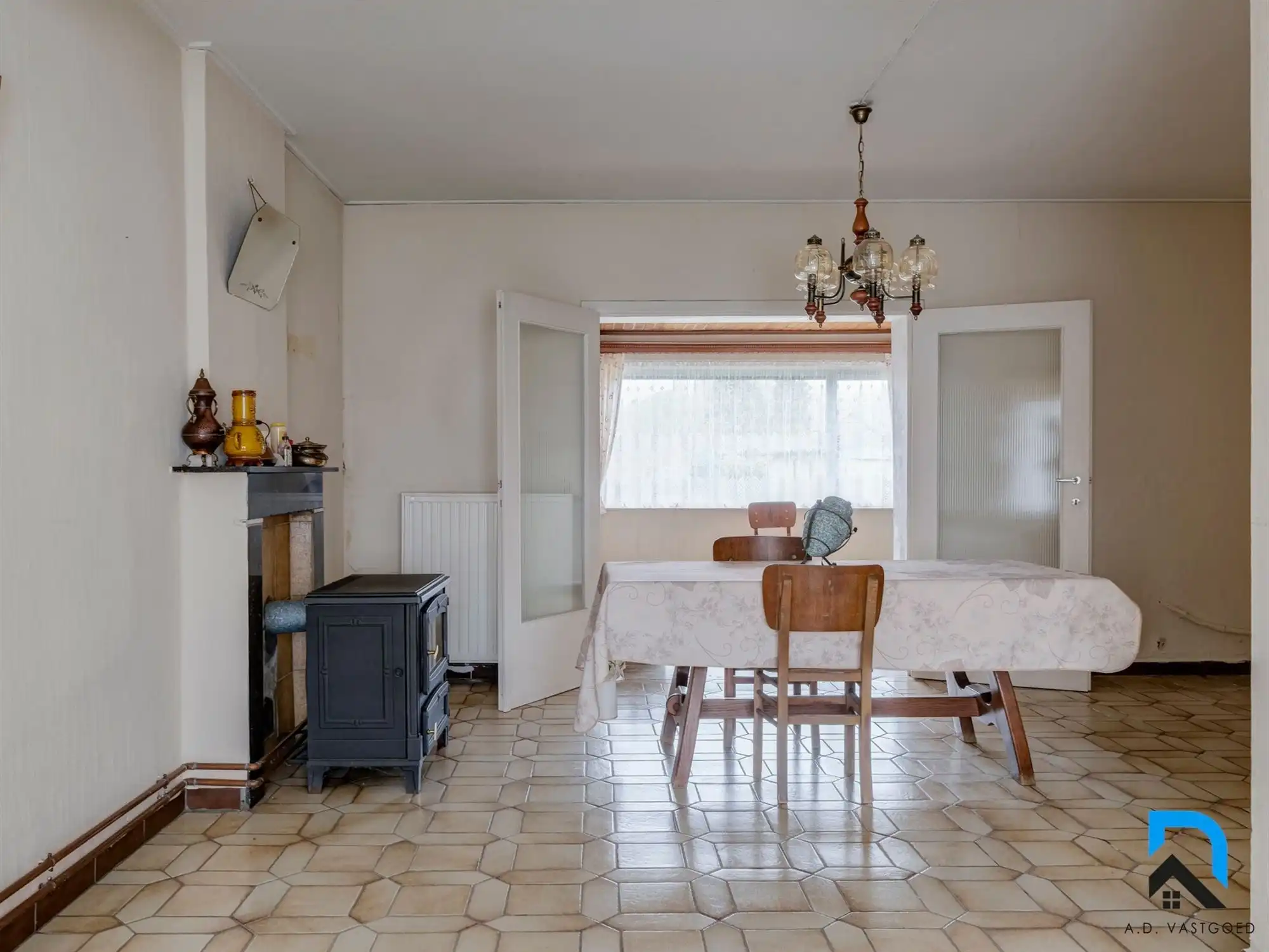 Te renoveren woning met grote tuin in Zwartberg foto 4