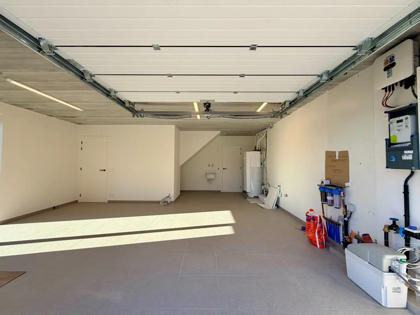 Halfopen nieuwbouwwoning op ruim perceel te centrum Tielt! foto 16