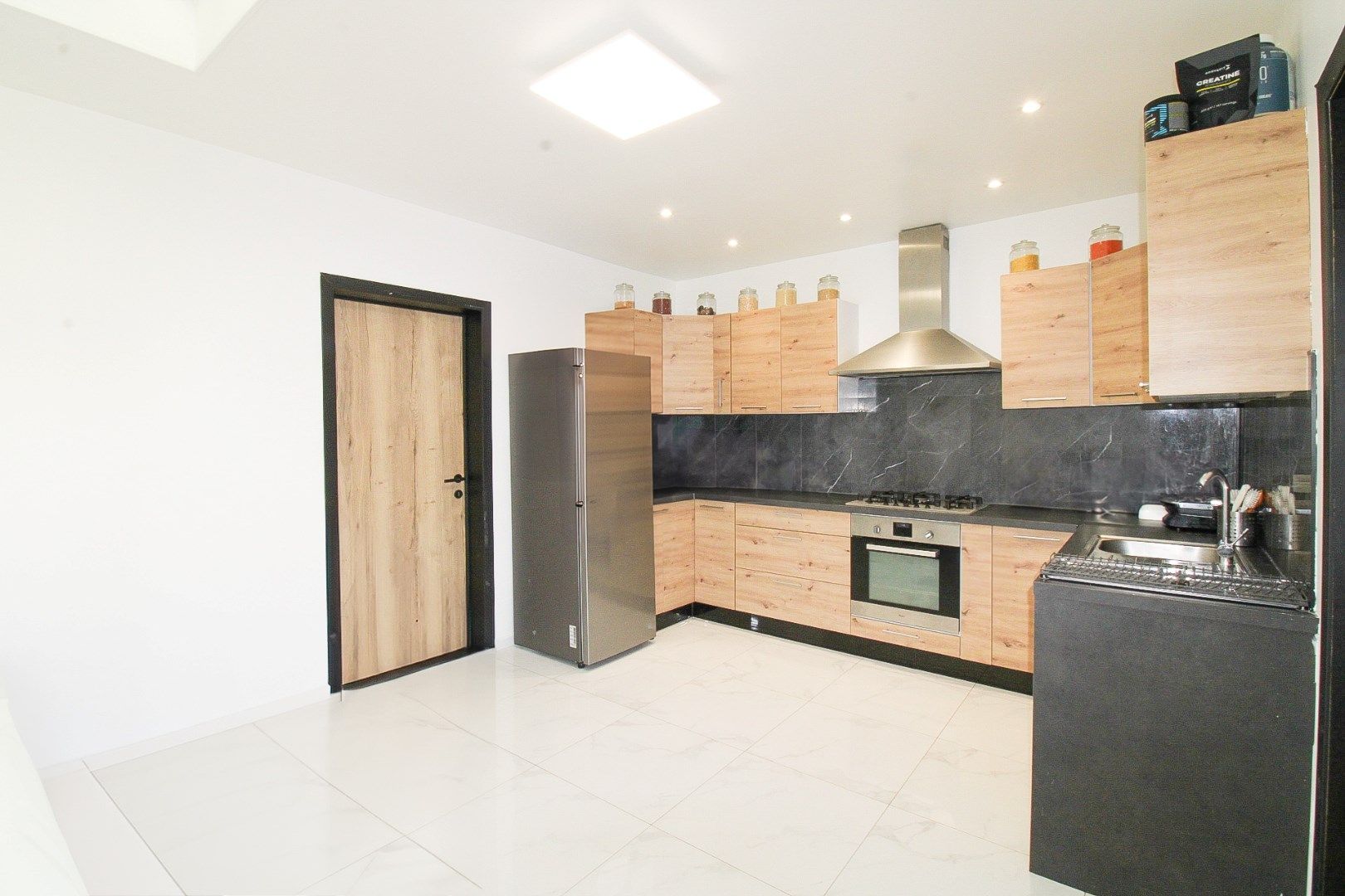 Instapklaar wonen in Schoten: moderne woning met 3 slaapkamers, tuin en inpandige garage te koop! foto 8