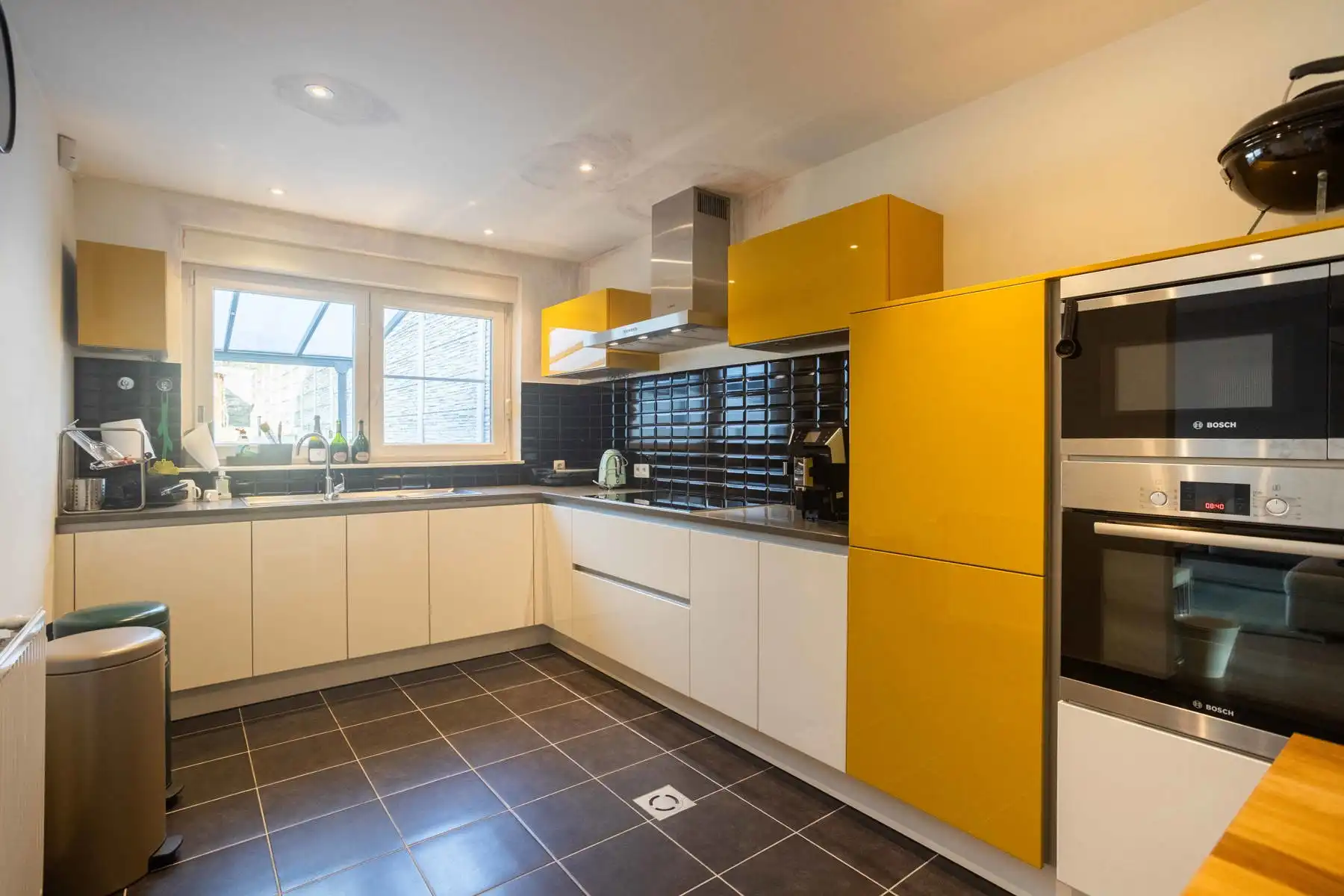 Instapklare recente woning met 5 slaapkamers en 3 badkamers! foto 9