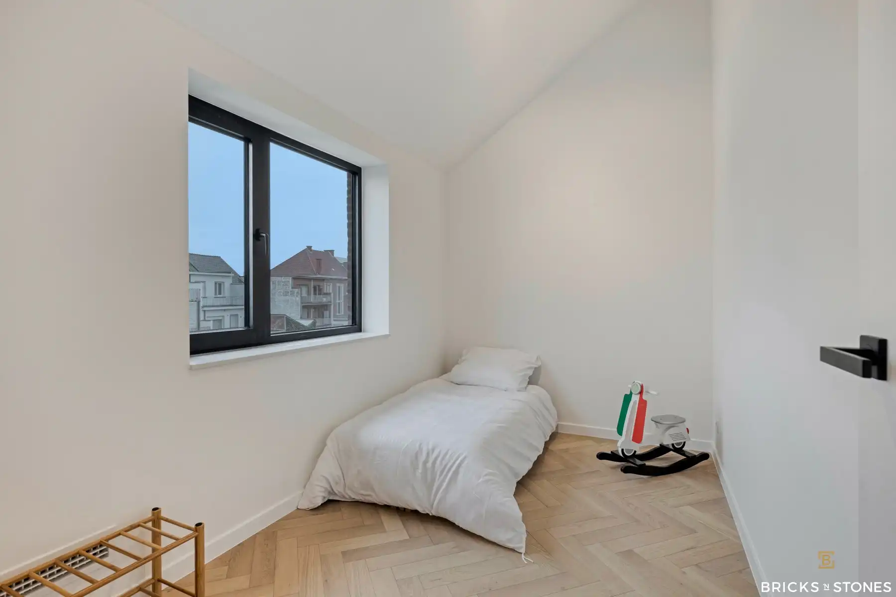 Nieuwbouwwoning met 4 slaapkamers en zonnige tuin foto 17