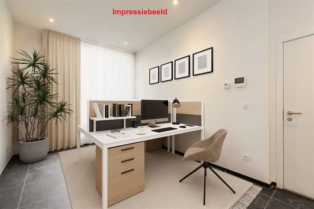 Gerenoveerde kantoorruimte foto 6