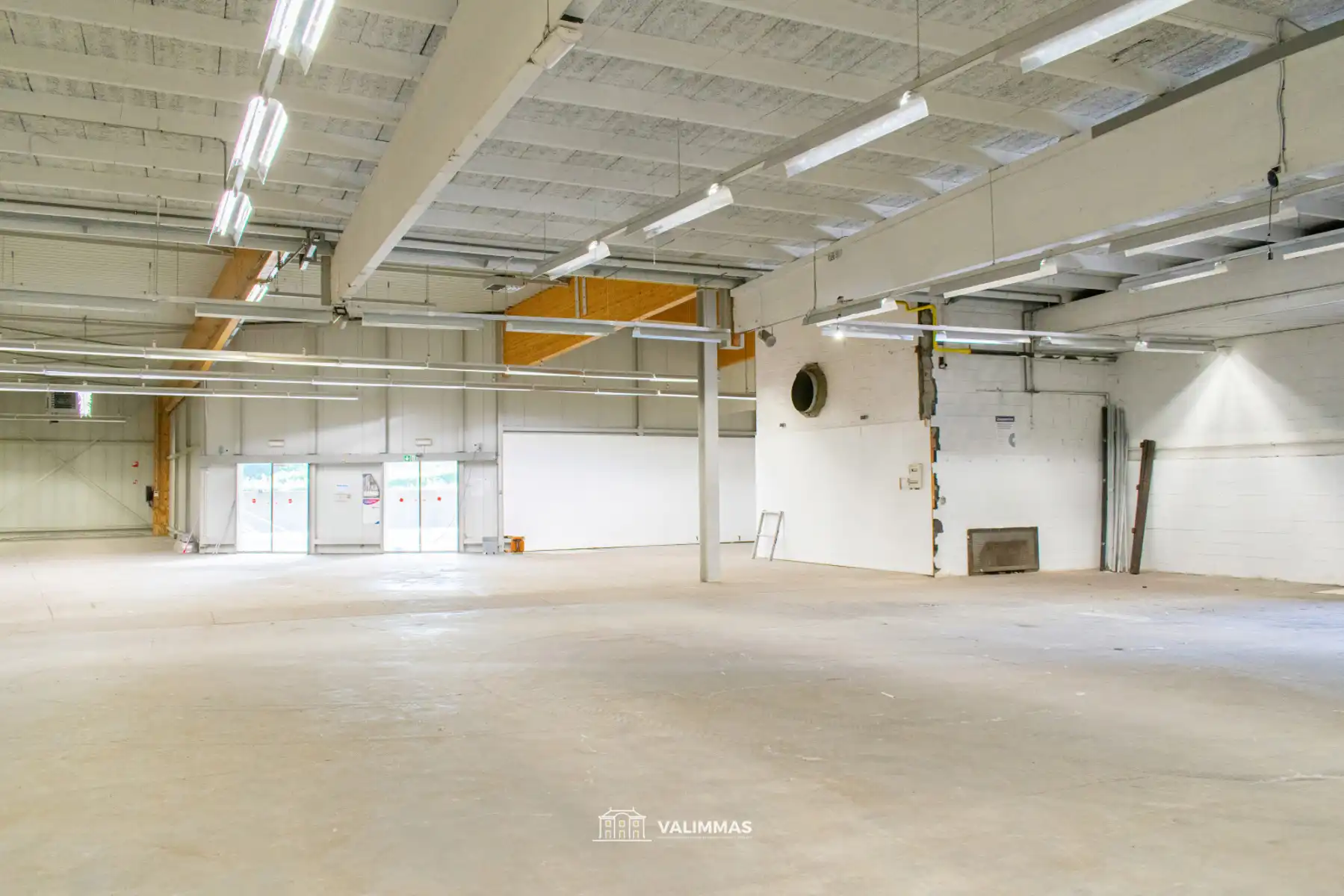 Handelsruimte/opslagplaats met parking (voormalige Gamma) foto 10