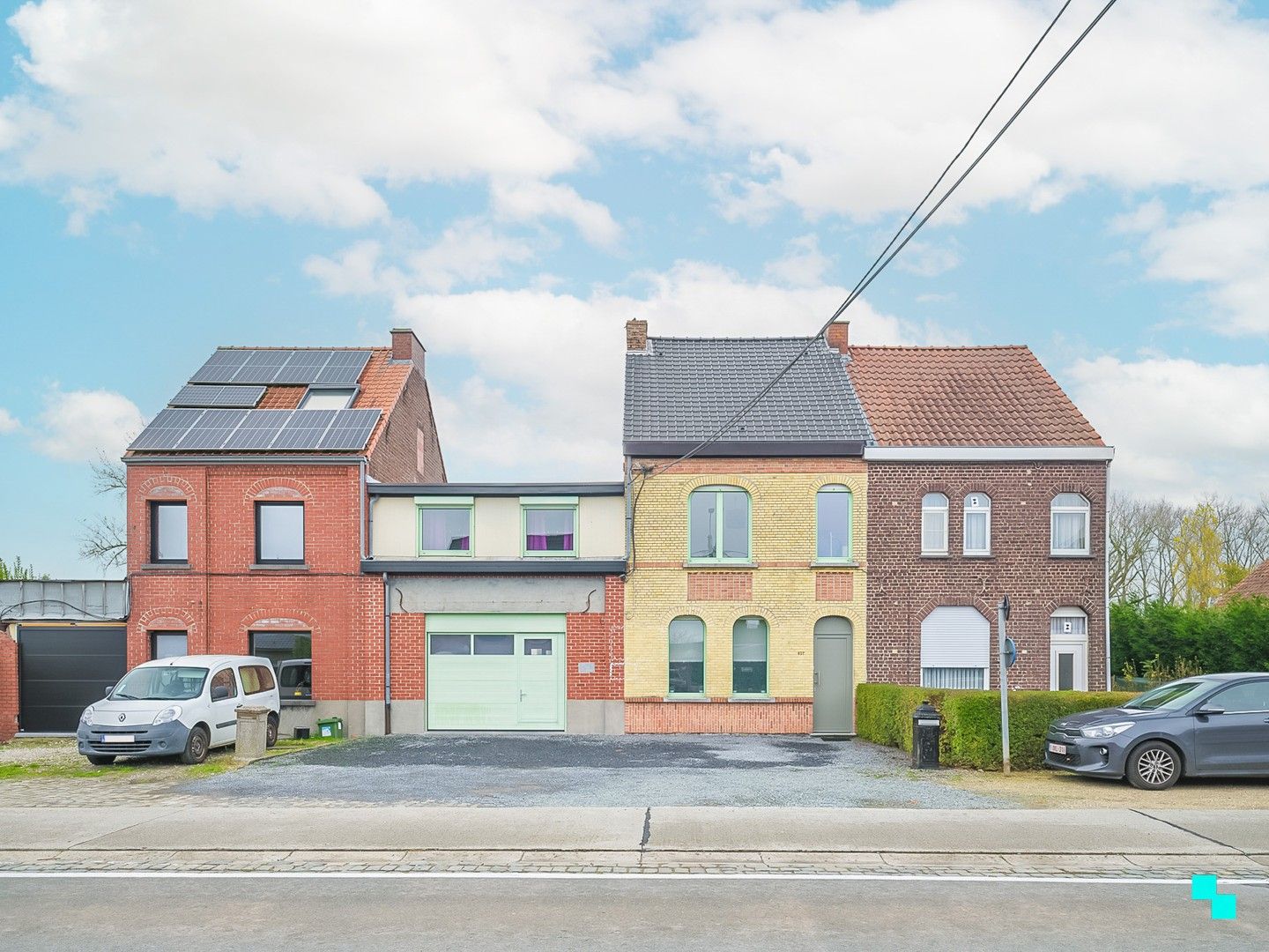 Hoofdfoto van de publicatie: Charmante woning met vijf slaapkamers en inpandige garage te Merelbeke