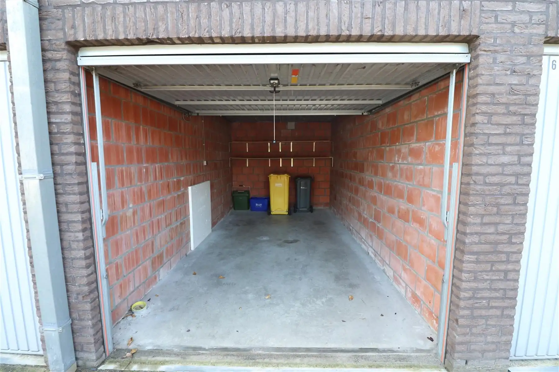Recent appartement van ca 100 m² met ruim terras en garage. foto 14