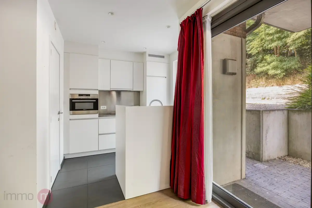 Recent gelijkvloers app. met 2 slaapkamers, tuin en 2 autostaanplaatsen. foto 9