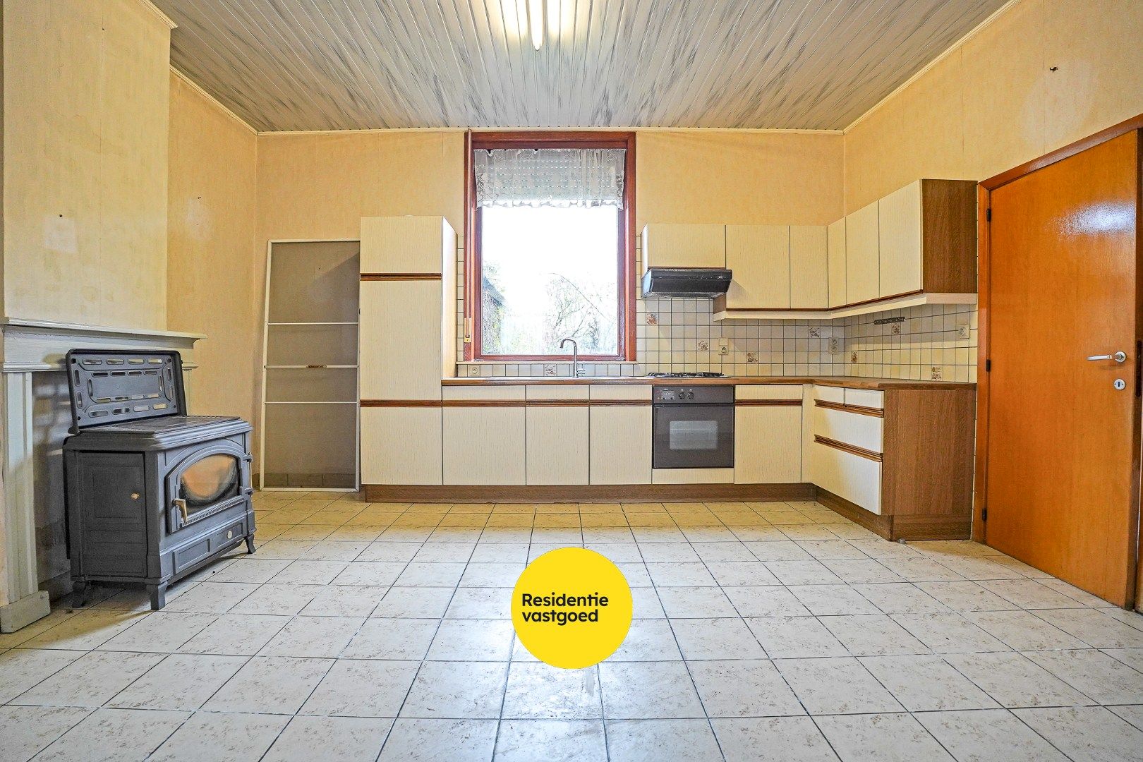 Te renoveren halfopen woning op een perceel van 1.809m² te Houthulst foto 5