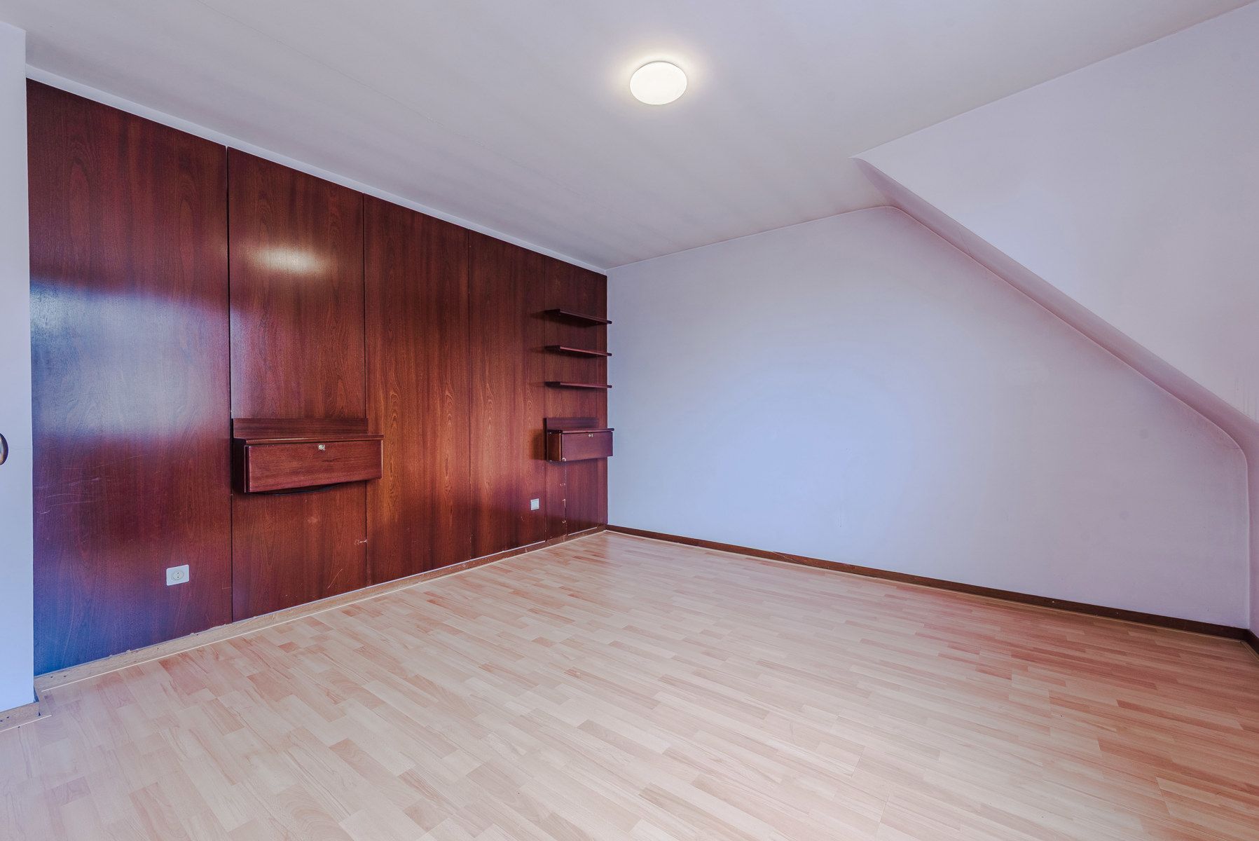 Ruime gezinswoning met 4 slpk, tuin en praktijkruimte  foto 21