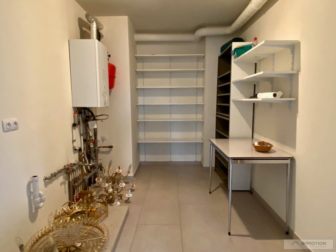 Groot appartement in centrum Kuurne met zuidelijk terras en parkeerplaats foto 11