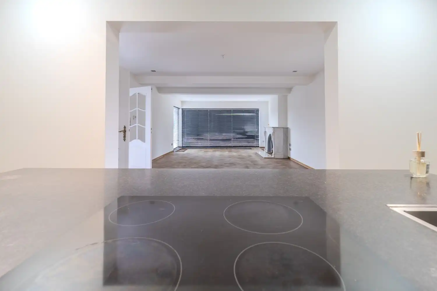 Instapklare woning op een perceel van ruim 8 are met gezellige tuin op een strategische ligging nabij alle voorzieningen foto 11