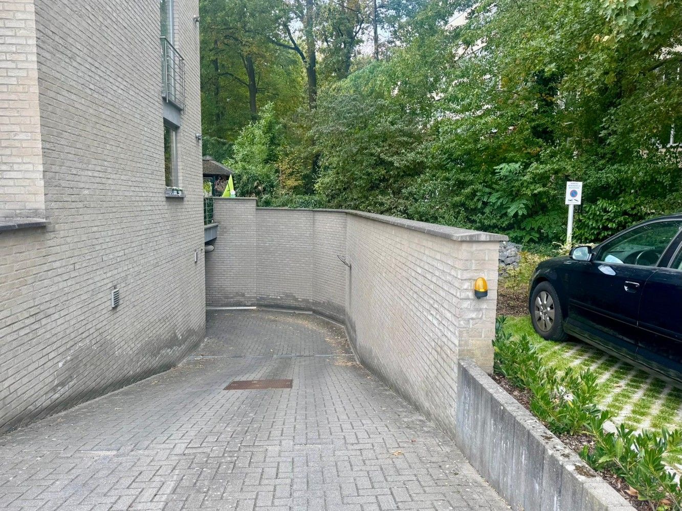 ONDERGRONDSE AUTOSTAANPLAATS P.14 foto 2