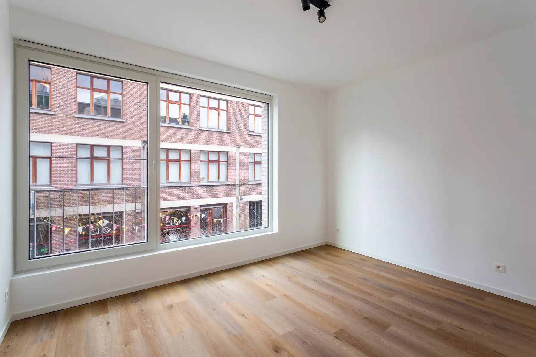 &nbsp;Gloednieuwe 1- slaapkamerappartement met terras foto 7