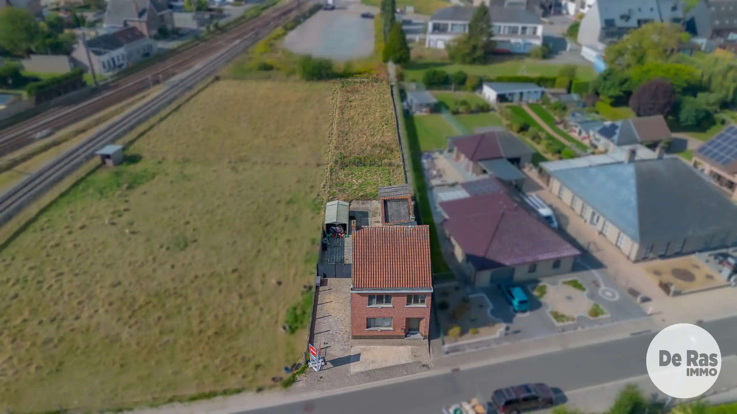 BURST - Halfopen bebouwing met grote tuin foto 19