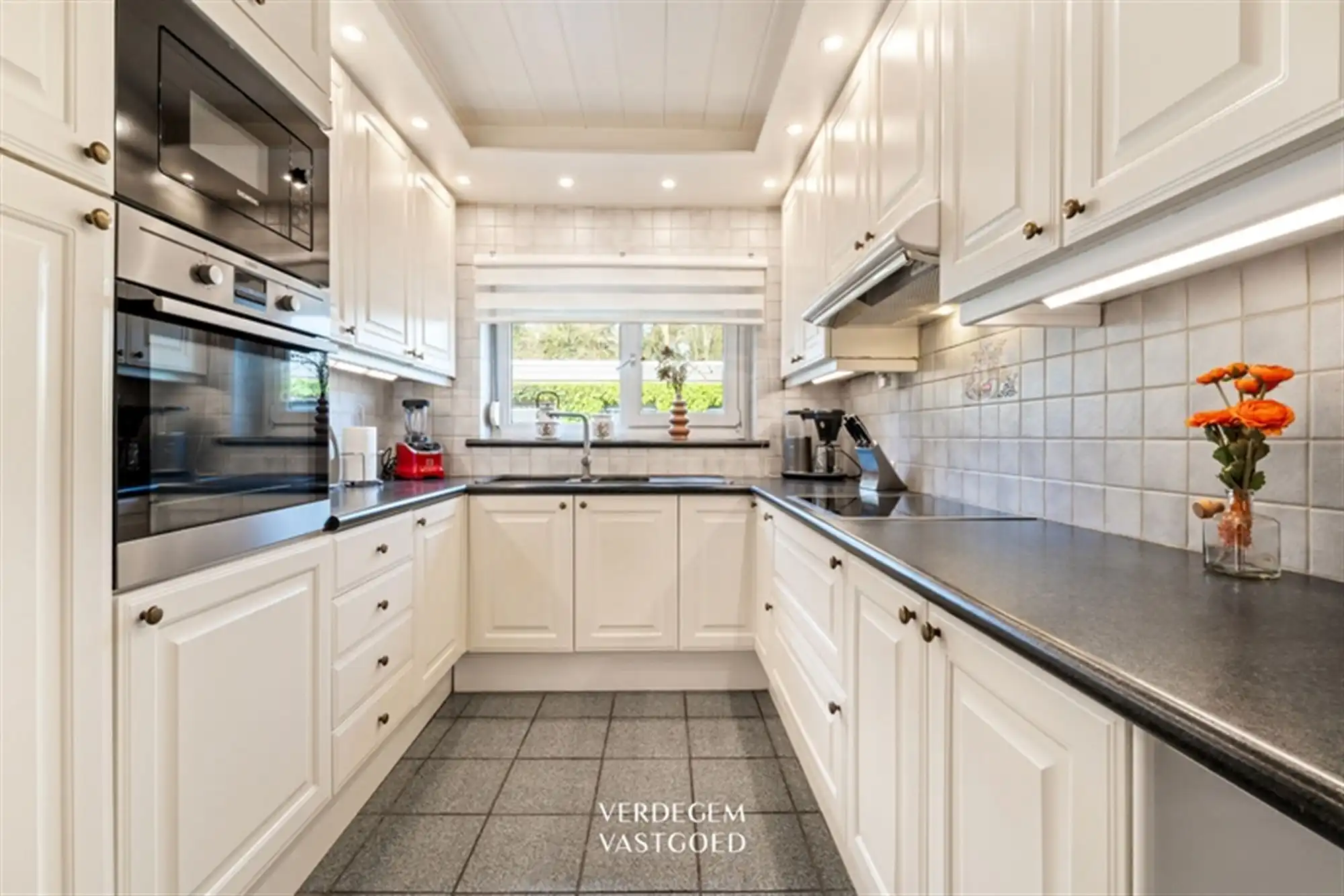 Bungalow met 3 slaapkamers in rustige buurt foto 6