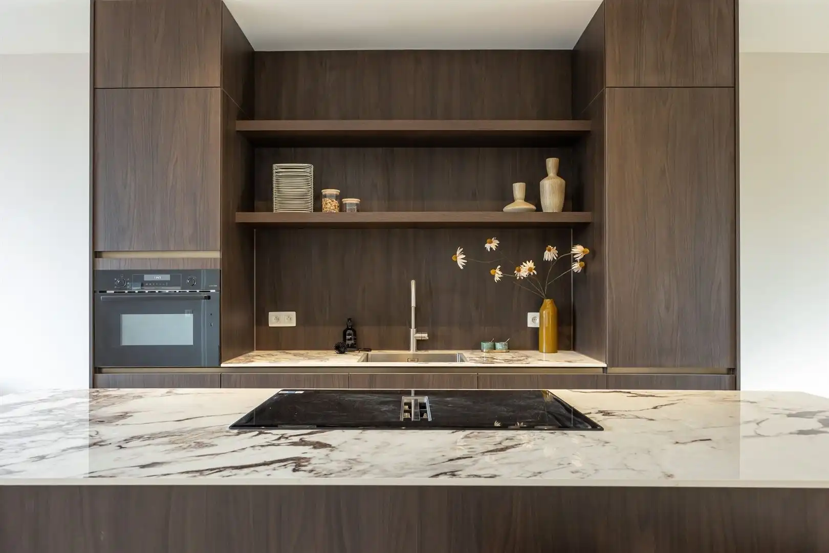 Renovatieproject met leuk terras foto 5