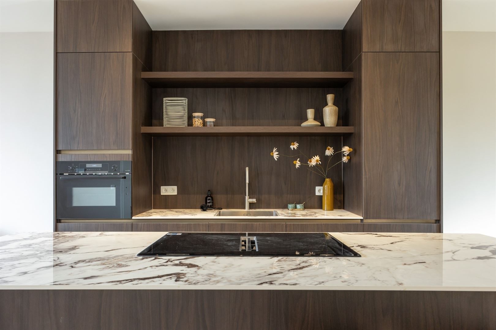 Renovatieproject met leuk terras foto 5