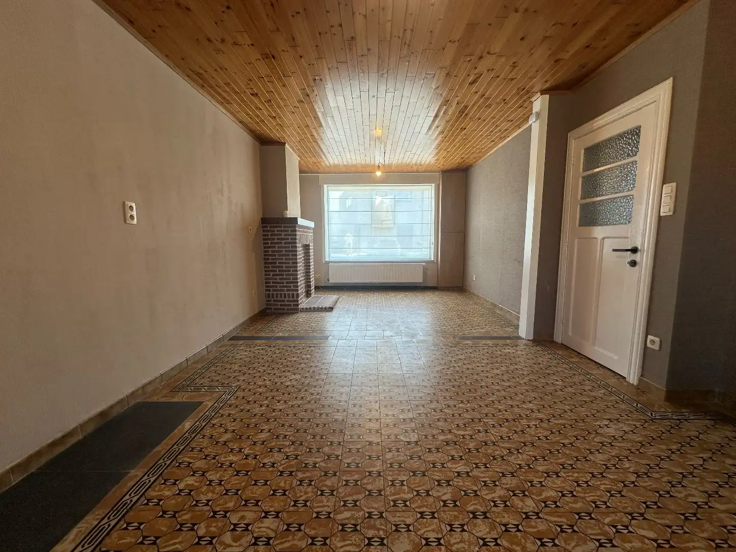 Instapklare woning met 2 slpk, garage en tuin, Aartrijke. foto 5