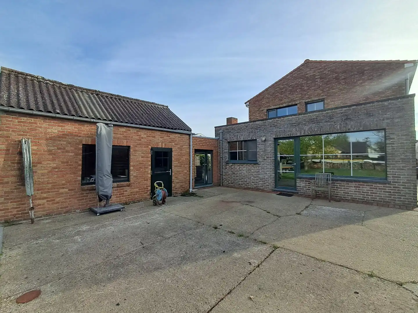 Woning in Sijsele met ruime tuin en grote garage! foto 25